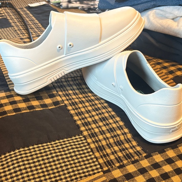 Gales Nursing White Slip-On Shoes - Picture 2 of 4